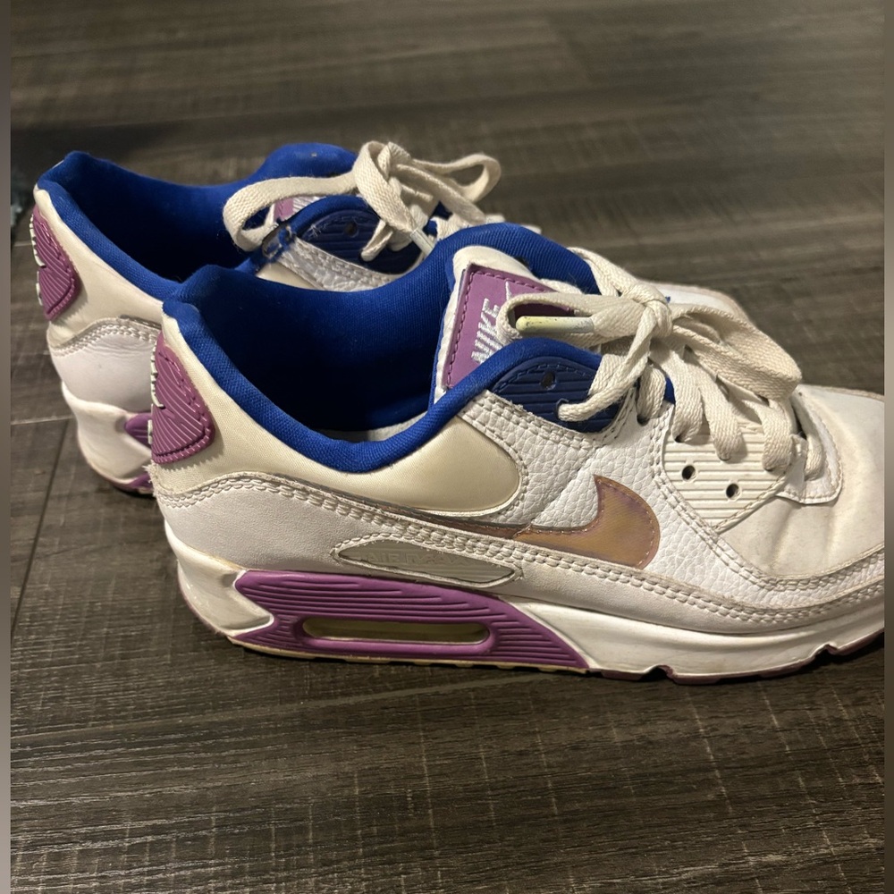 NIKE SHOES